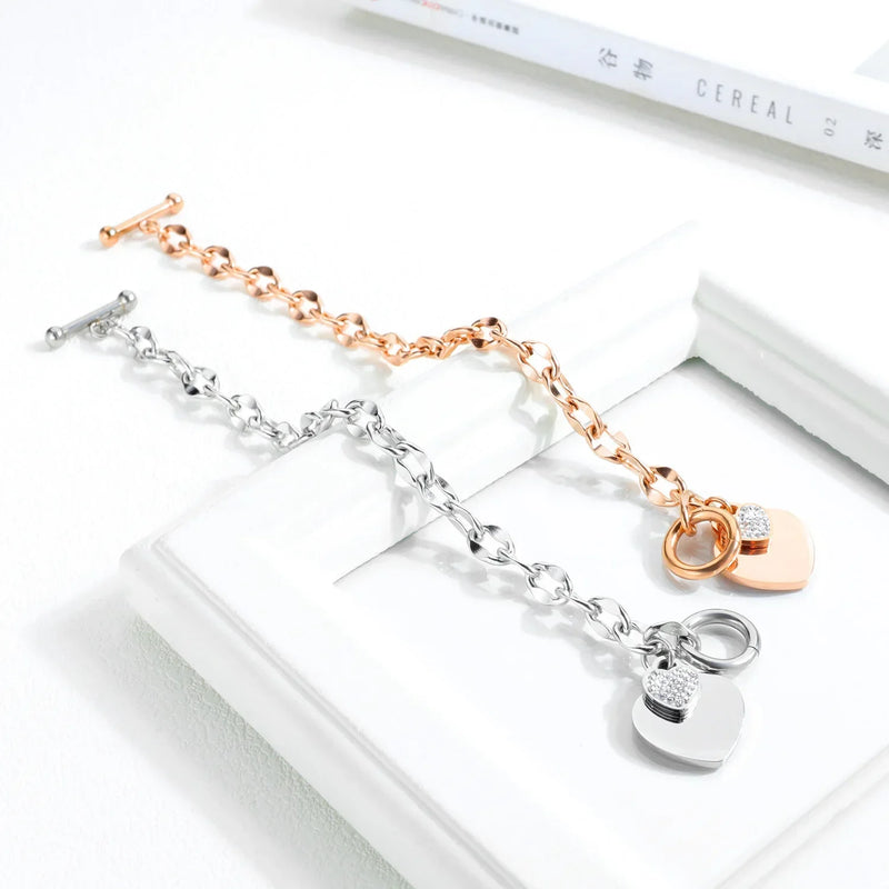 Pulseira Charmosa Para Mulheres Duplo Coração Cravejado Pedras Zircônias